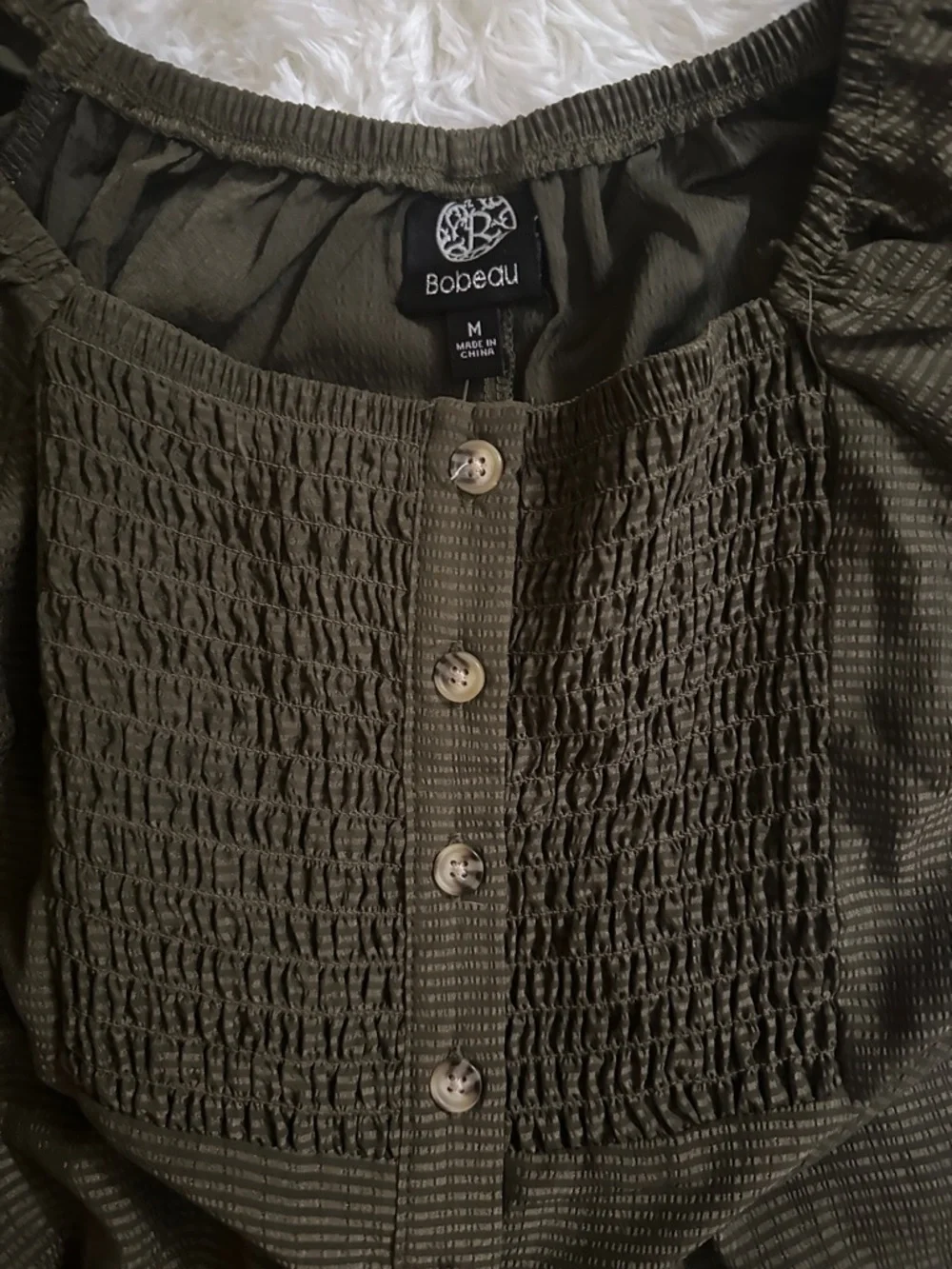 bobeau Olive Puff-Sleeve Smocked Jumpsuit - Picture 3 of 10